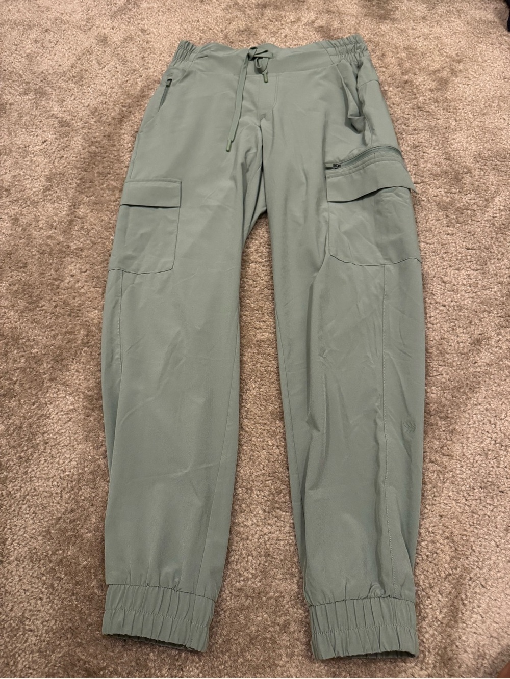 Women’s Cargo Jogger Pants in Sage Green
